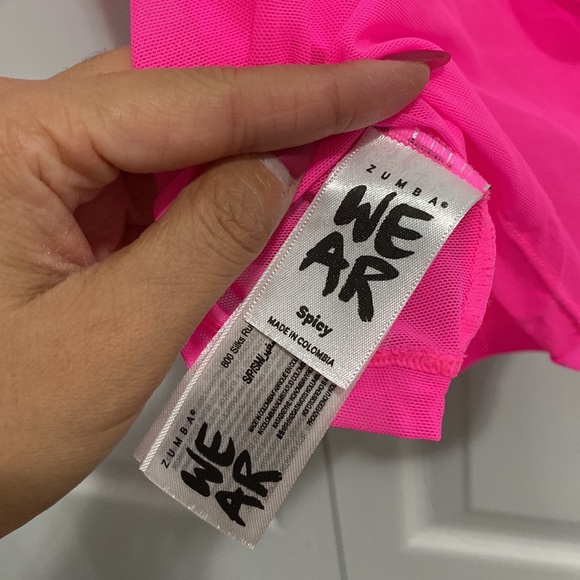 ZUMBA MESH BACK CROP TANK - Picture 3 of 3